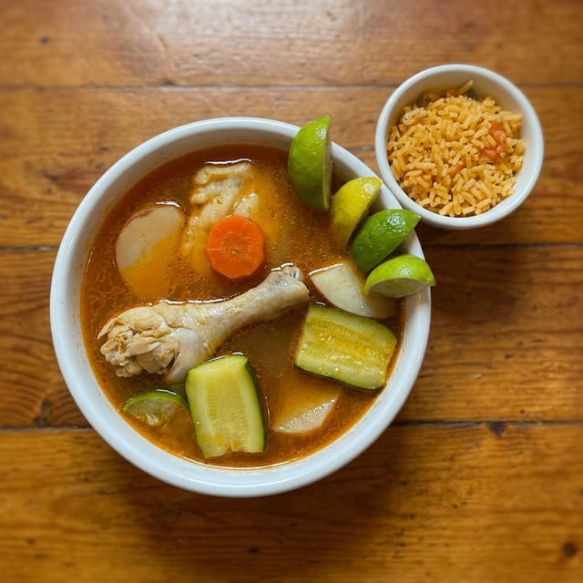 Caldo De Pollo.